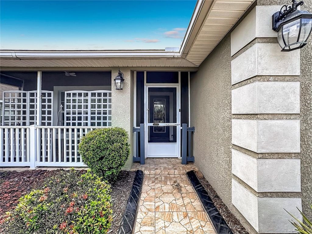 Image 2 of property listing at 10821 STANDING STONE DRIVE, Wimauma, FL 33598