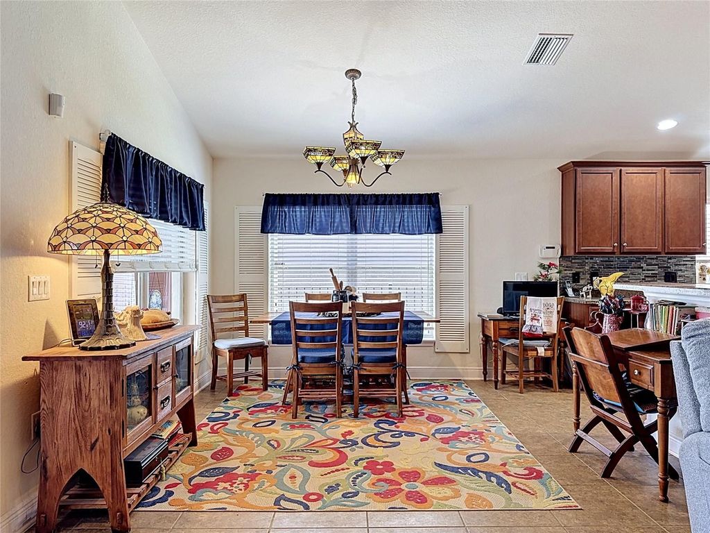 Image 14 of property listing at 10821 STANDING STONE DRIVE, Wimauma, FL 33598