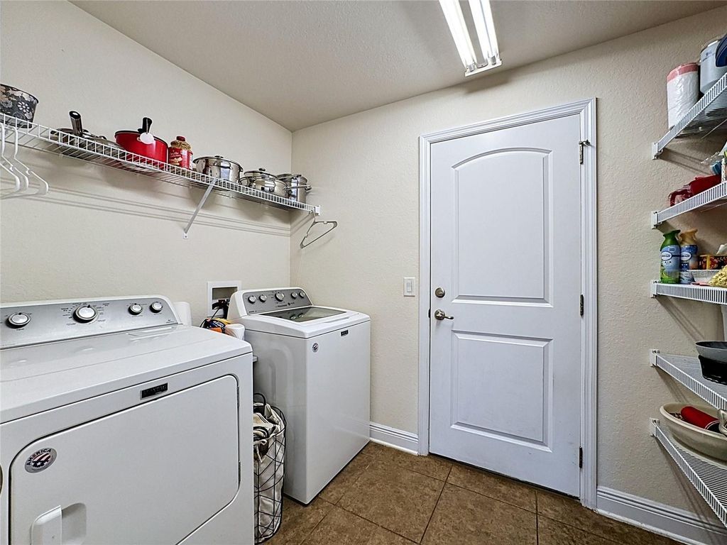 Image 34 of property listing at 10821 STANDING STONE DRIVE, Wimauma, FL 33598