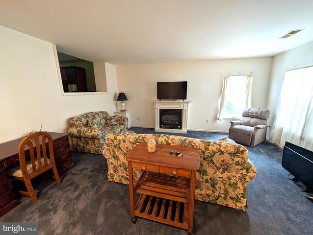 304 W SPRUCE ST, Perkasie, PA 18944