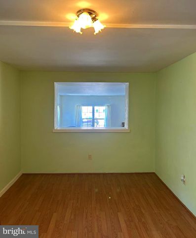304 W SPRUCE ST, Perkasie, PA 18944