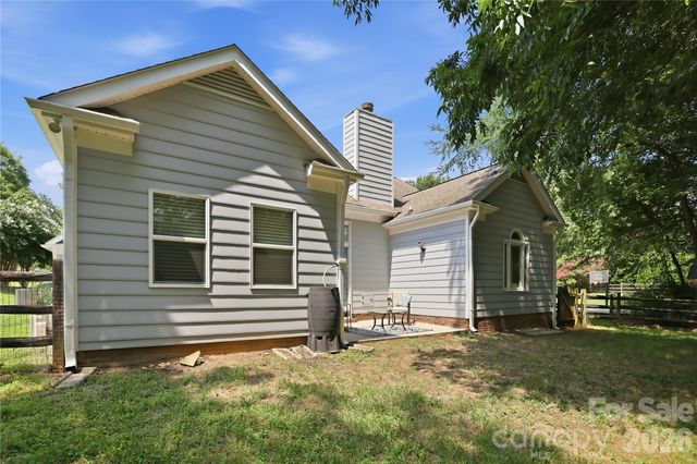 9101 E Orchard Lane, Charlotte, NC 28210