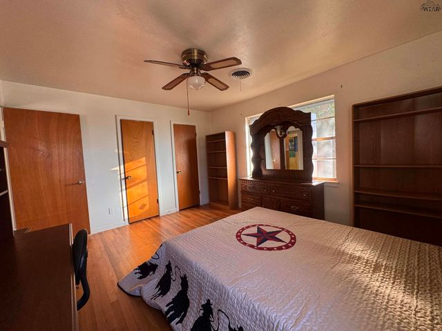 401 VAUGHN STREET, Burkburnett, TX 76354