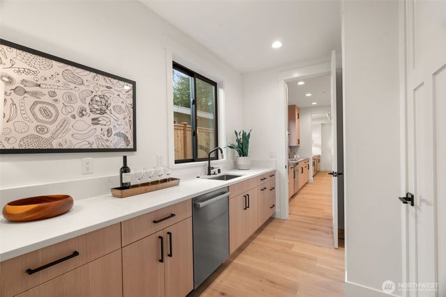 15327 SE 22nd Street, Bellevue, WA 98008