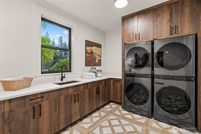 15327 SE 22nd Street, Bellevue, WA 98008