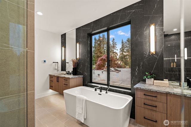 15327 SE 22nd Street, Bellevue, WA 98008