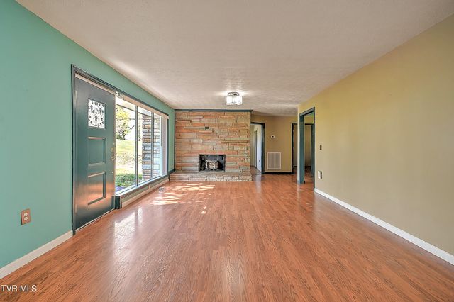 4148 Skyland Drive, Kingsport, TN 37664