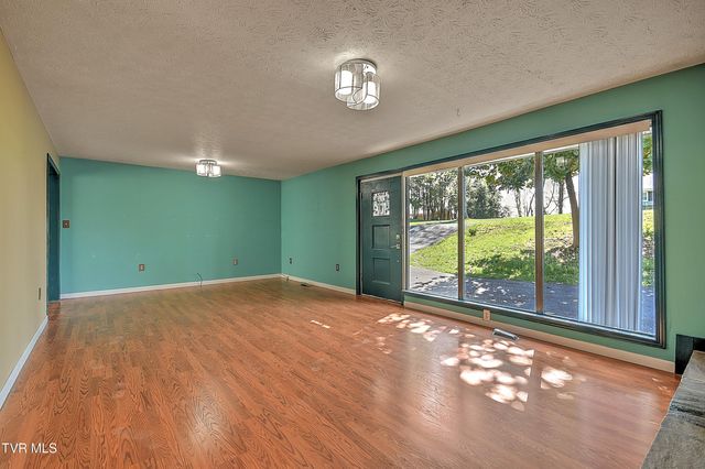 4148 Skyland Drive, Kingsport, TN 37664