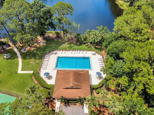 108 EDGEWATER CIRCLE, Sanford, FL 32773