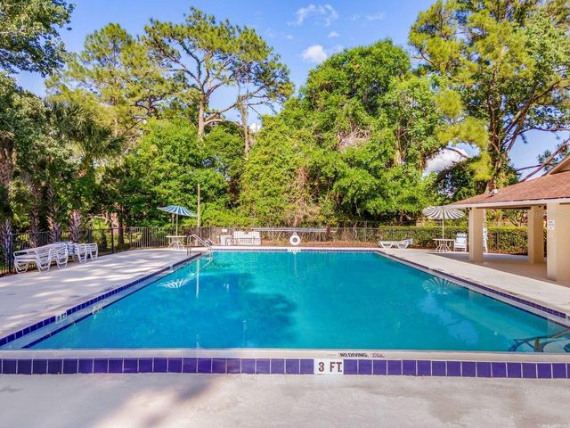 108 EDGEWATER CIRCLE, Sanford, FL 32773