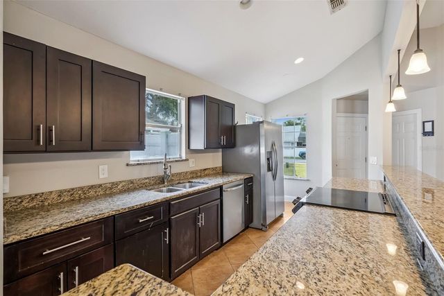 108 EDGEWATER CIRCLE, Sanford, FL 32773