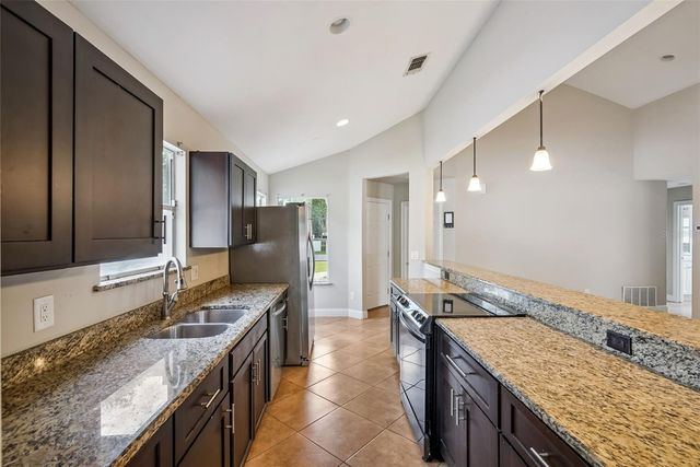 108 EDGEWATER CIRCLE, Sanford, FL 32773