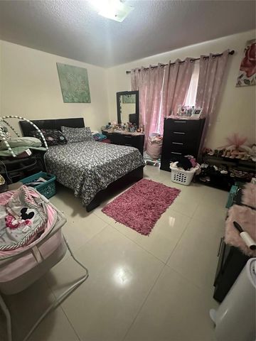 1208 N 57TH Avenue B, Hollywood, FL 33021
