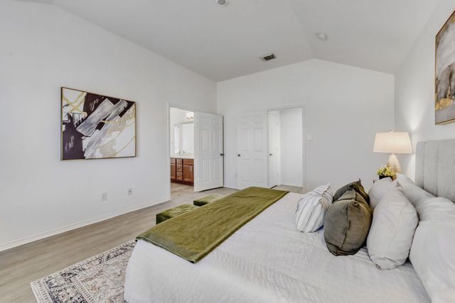 298 Fall DR, Kyle, TX 78640