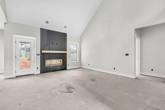 402 N Starwood Ct, Clarksville, TN 37042