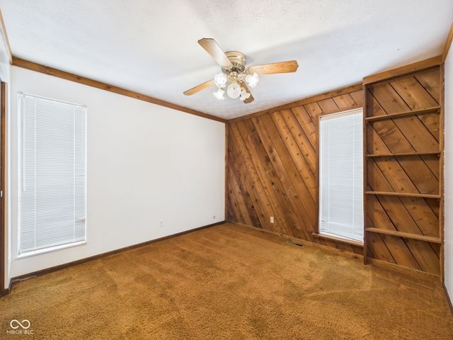 1010 Ivywood Court, New Castle, IN 47362