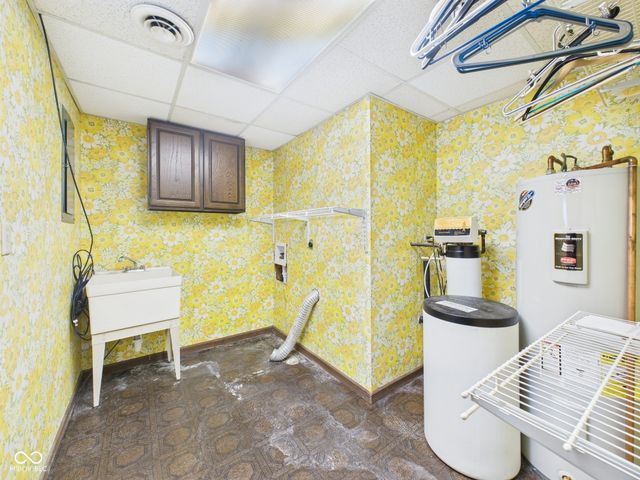 1010 Ivywood Court, New Castle, IN 47362