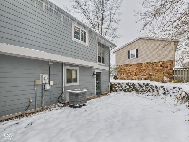 1010 Ivywood Court, New Castle, IN 47362