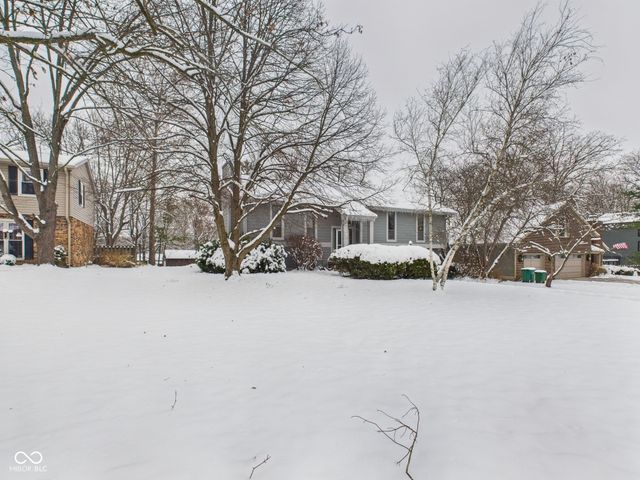 1010 Ivywood Court, New Castle, IN 47362