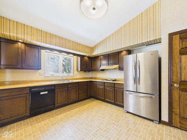 1010 Ivywood Court, New Castle, IN 47362