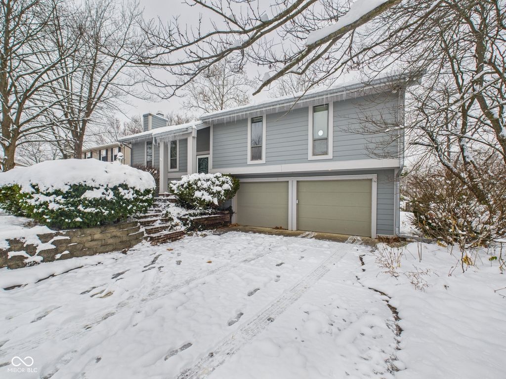 1010 Ivywood Court, New Castle, IN 47362