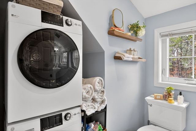 79 Neshobe Rd, Mashpee, MA 02649