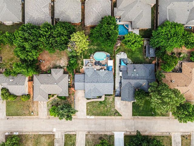 2508 Valley Brook Drive, Edmond, OK 73034