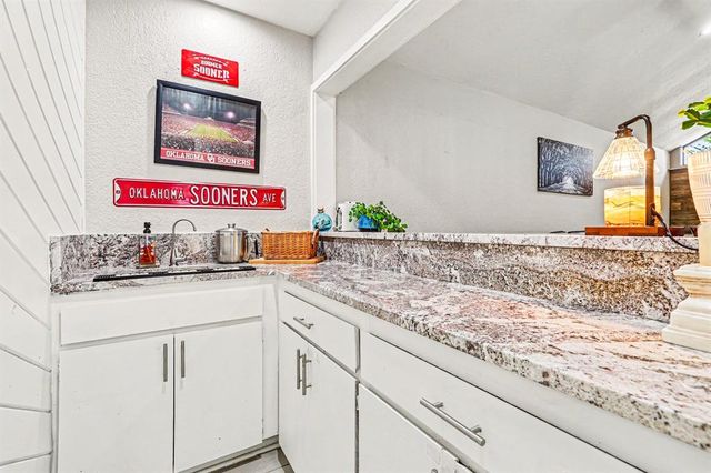 2508 Valley Brook Drive, Edmond, OK 73034