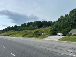 32 Hwy 19E Highway, Burnsville, NC 28714