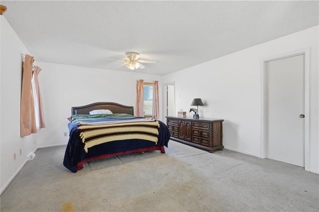 15806 NE 176th Street, Holt, MO 64048