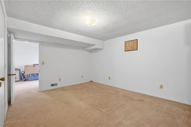 15806 NE 176th Street, Holt, MO 64048