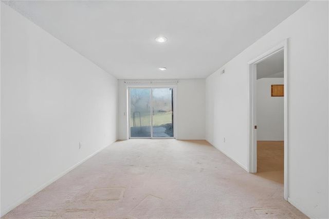 15806 NE 176th Street, Holt, MO 64048