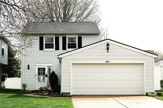 8867 Holly Lane, Olmsted Falls, OH 44138