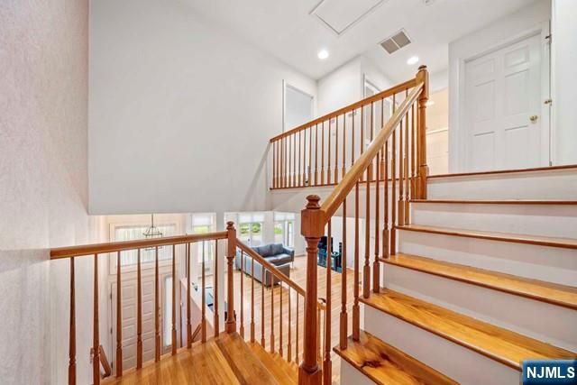 74 Lakeview Drive, Old Tappan, NJ 07675