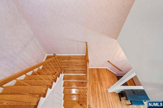 74 Lakeview Drive, Old Tappan, NJ 07675