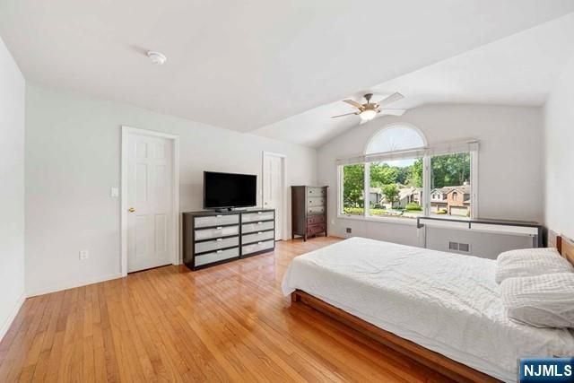 74 Lakeview Drive, Old Tappan, NJ 07675