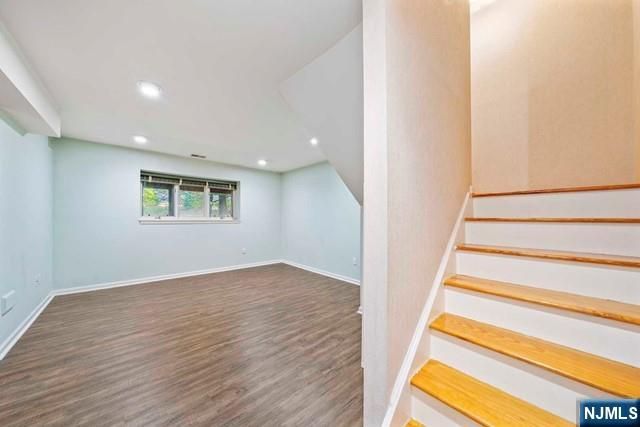 74 Lakeview Drive, Old Tappan, NJ 07675