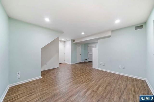 74 Lakeview Drive, Old Tappan, NJ 07675