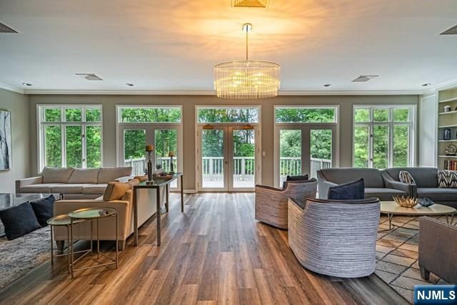 74 Lakeview Drive, Old Tappan, NJ 07675