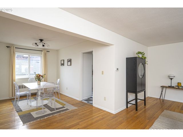 2355 Sw CEDAR St 9, Portland, OR 97205