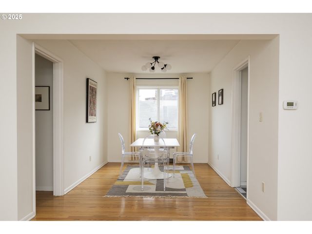 2355 Sw CEDAR St 9, Portland, OR 97205