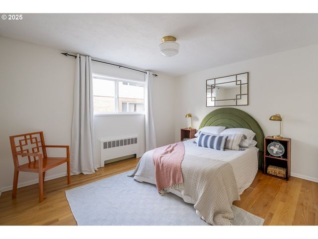 2355 Sw CEDAR St 9, Portland, OR 97205