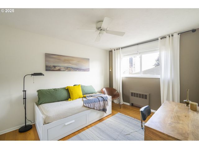 2355 Sw CEDAR St 9, Portland, OR 97205