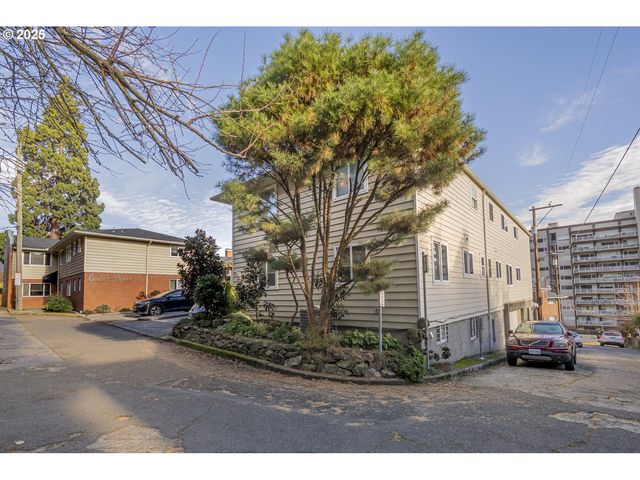 2355 Sw CEDAR St 9, Portland, OR 97205