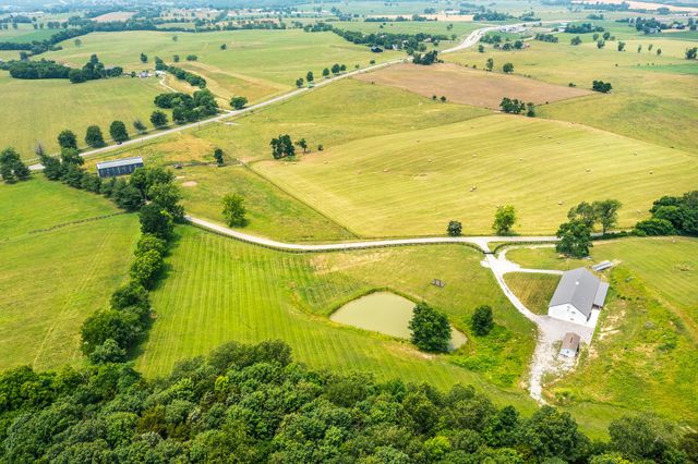 54 Burdette Knob Road, Lancaster, KY 40444