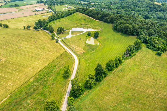 54 Burdette Knob Road, Lancaster, KY 40444