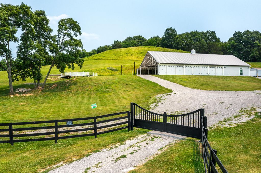 54 Burdette Knob Road, Lancaster, KY 40444