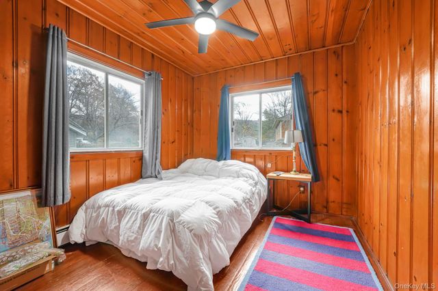 25 Teneyck Avenue, Greenwood Lake, NY 10925