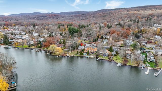 25 Teneyck Avenue, Greenwood Lake, NY 10925