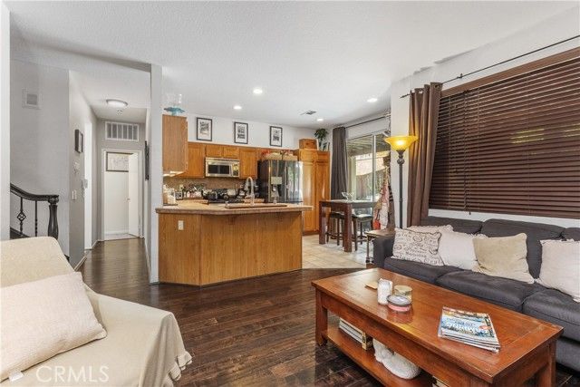 23 Red Coat Place, Irvine, CA 92602